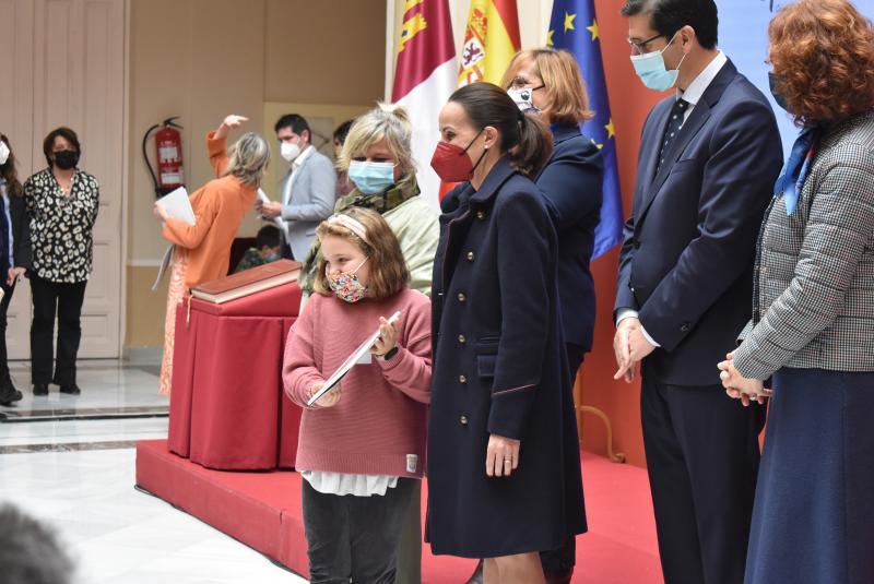 Conoce Castilla-La Mancha-Ciudad Real entregará un ejemplar de la Constitución Española a 883 jóvenes que cumplirán la mayoría de edad en 2022