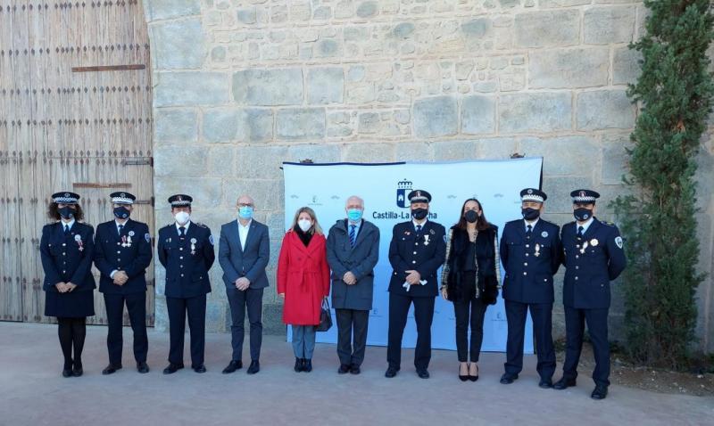 Conoce Castilla-La Mancha-39 policías locales de Ciudad Real son reconocidos por sus méritos profesionales o su permanencia en el Cuerpo