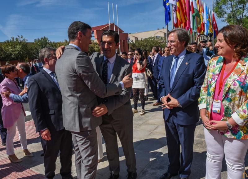 Conoce Castilla-La Mancha-​​​​​​​El presidente del Gobierno, Pedro Sánchez, presenta el PERTE agroalimentario en FENAVIN